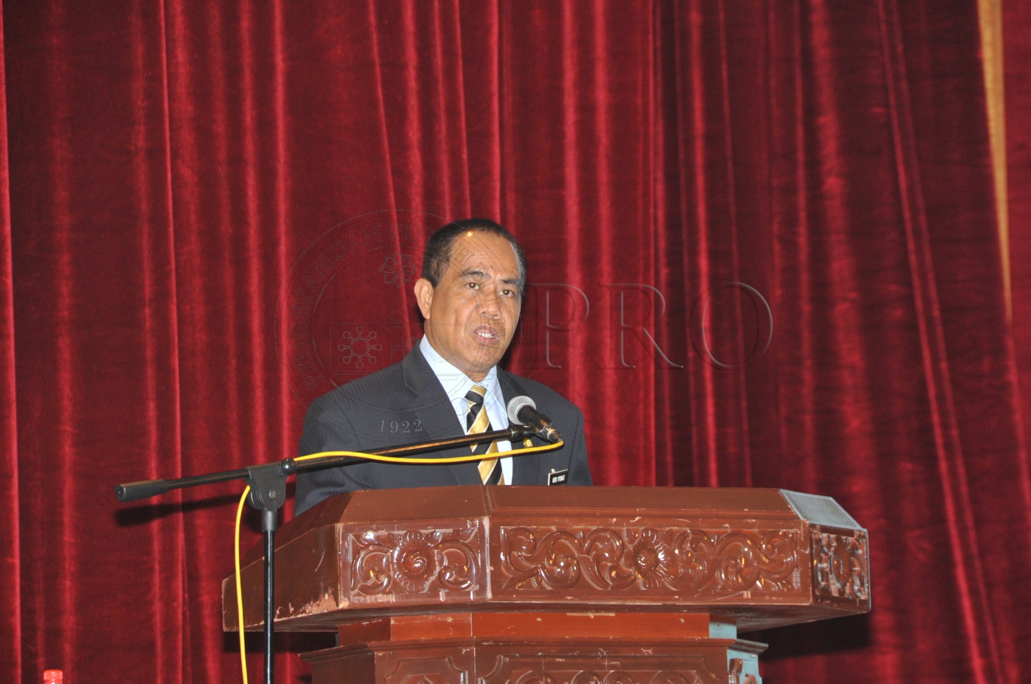 PRO 14 44 EPZB PRO 6140